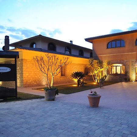 Agriturismo Il Drago Mirabella Imbaccari المظهر الخارجي الصورة