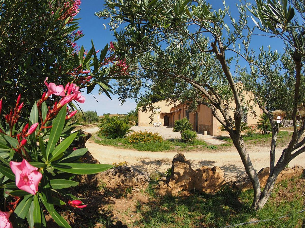 Agriturismo Il Drago Mirabella Imbaccari المظهر الخارجي الصورة