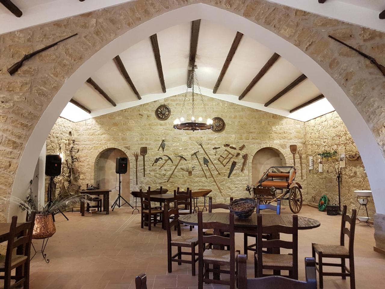 Agriturismo Il Drago Mirabella Imbaccari المظهر الخارجي الصورة